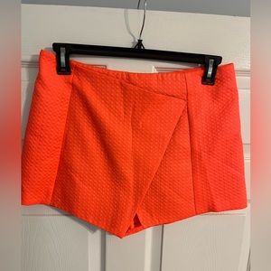 🌷Topchoop mini short/hot orange color